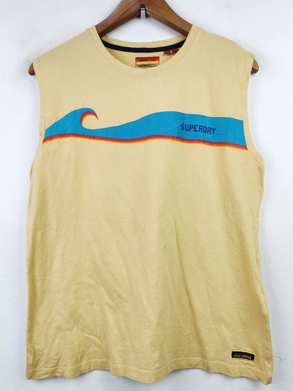 Buy online pre-used pre-loved 100% authentic & Original branded Super Dry (TS-2186) available in Pakistan. Top international brands avilable.