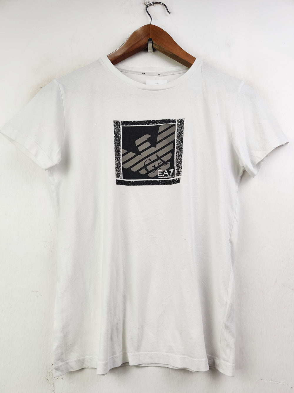 Buy online pre-used pre-loved 100% authentic & Original branded Unknown Brand (TS-2263) available in Pakistan. Top international brands avilable.