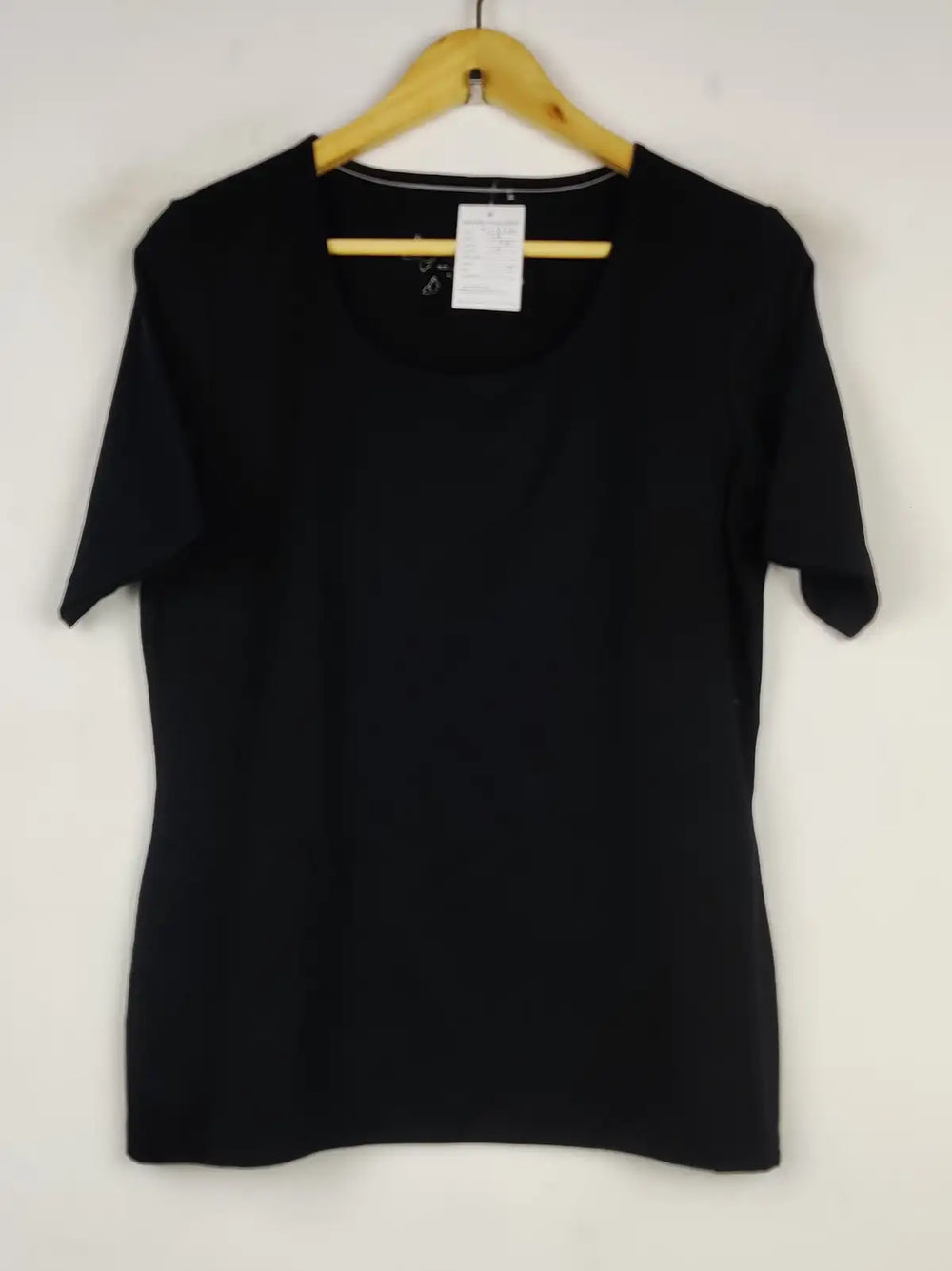 Buy online pre-used pre-loved 100% authentic & Original branded S.Oliver (TS-2520) available in Pakistan. Top international brands avilable.