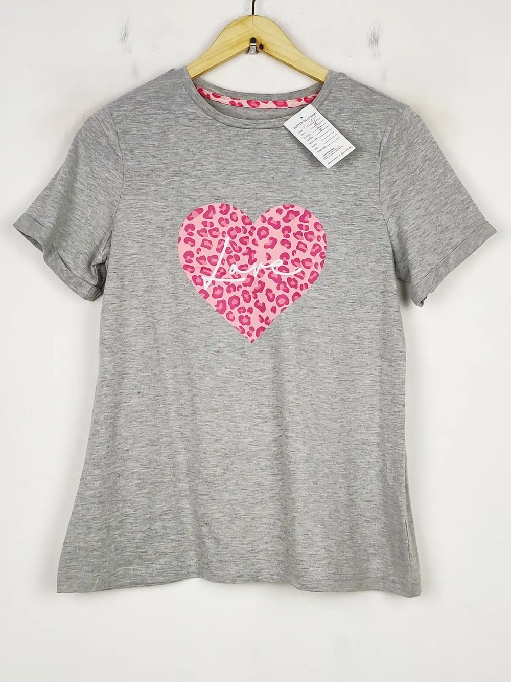 Buy online pre-used pre-loved 100% authentic & Original branded Unknown Brand (TS-3073) available in Pakistan. Top international brands avilable.