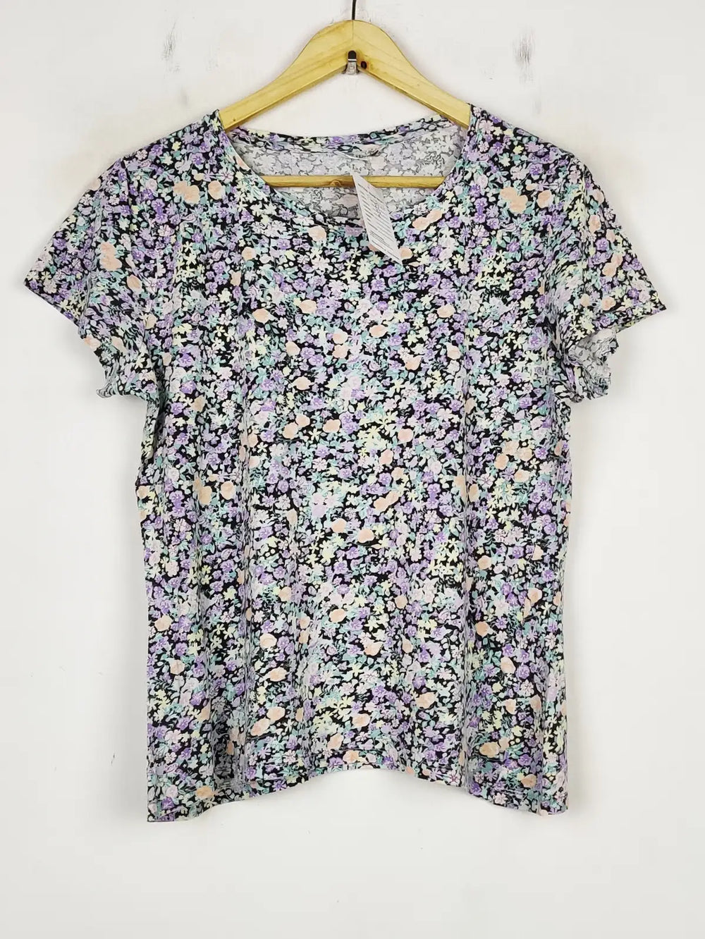 Buy online pre-used pre-loved 100% authentic & Original branded Pep&Co (TS-3088) available in Pakistan. Top international brands avilable.