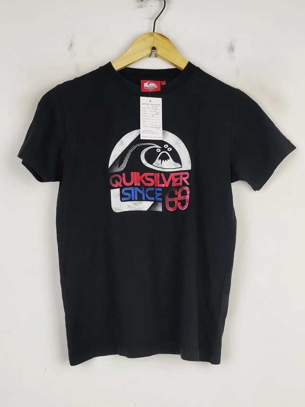 Buy online pre-used pre-loved 100% authentic & Original branded Quiksilver (TS-3181) available in Pakistan. Top international brands avilable.