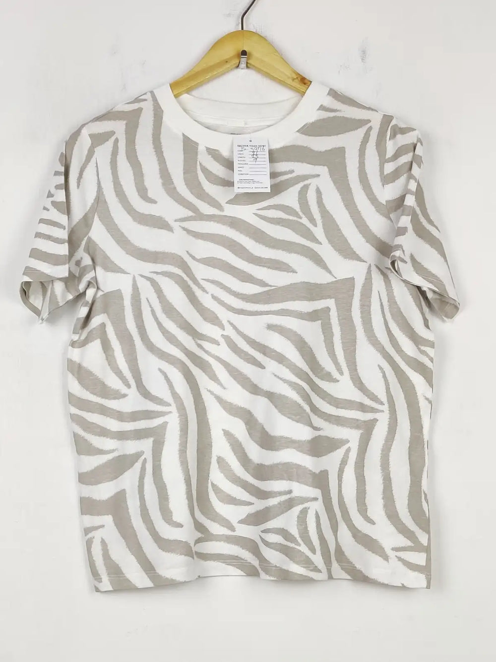 Buy online pre-used pre-loved 100% authentic & Original branded Primark (TS-3976) available in Pakistan. Top international brands avilable.