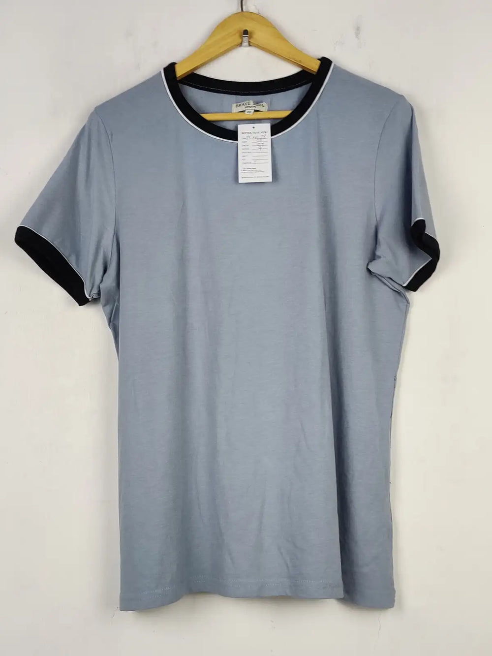 Buy online pre-used pre-loved 100% authentic & Original branded Brave Soul (TS-4173) available in Pakistan. Top international brands avilable.