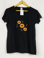 Buy online pre-used pre-loved 100% authentic & Original branded Fruit Of The Loom (TS-4256) available in Pakistan. Top international brands avilable.