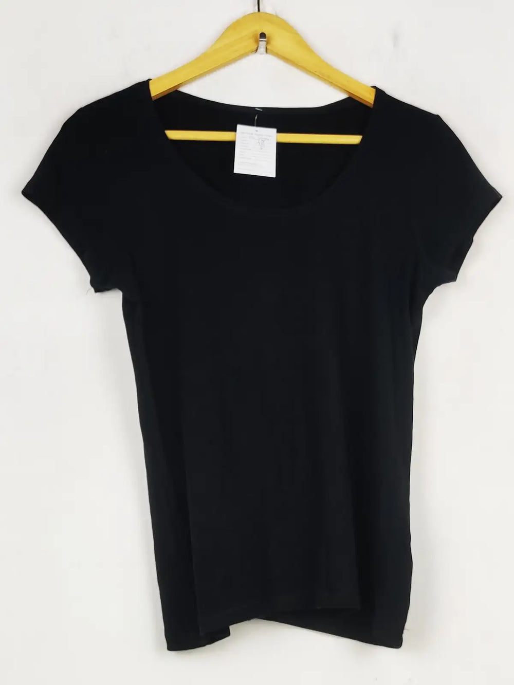 Buy online pre-used pre-loved 100% authentic & Original branded George (TS-4294) available in Pakistan. Top international brands avilable.