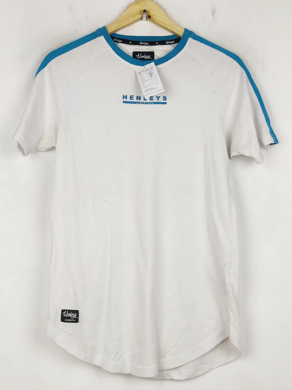 Buy online pre-used pre-loved 100% authentic & Original branded Henleys (TS-4543) available in Pakistan. Top international brands avilable.