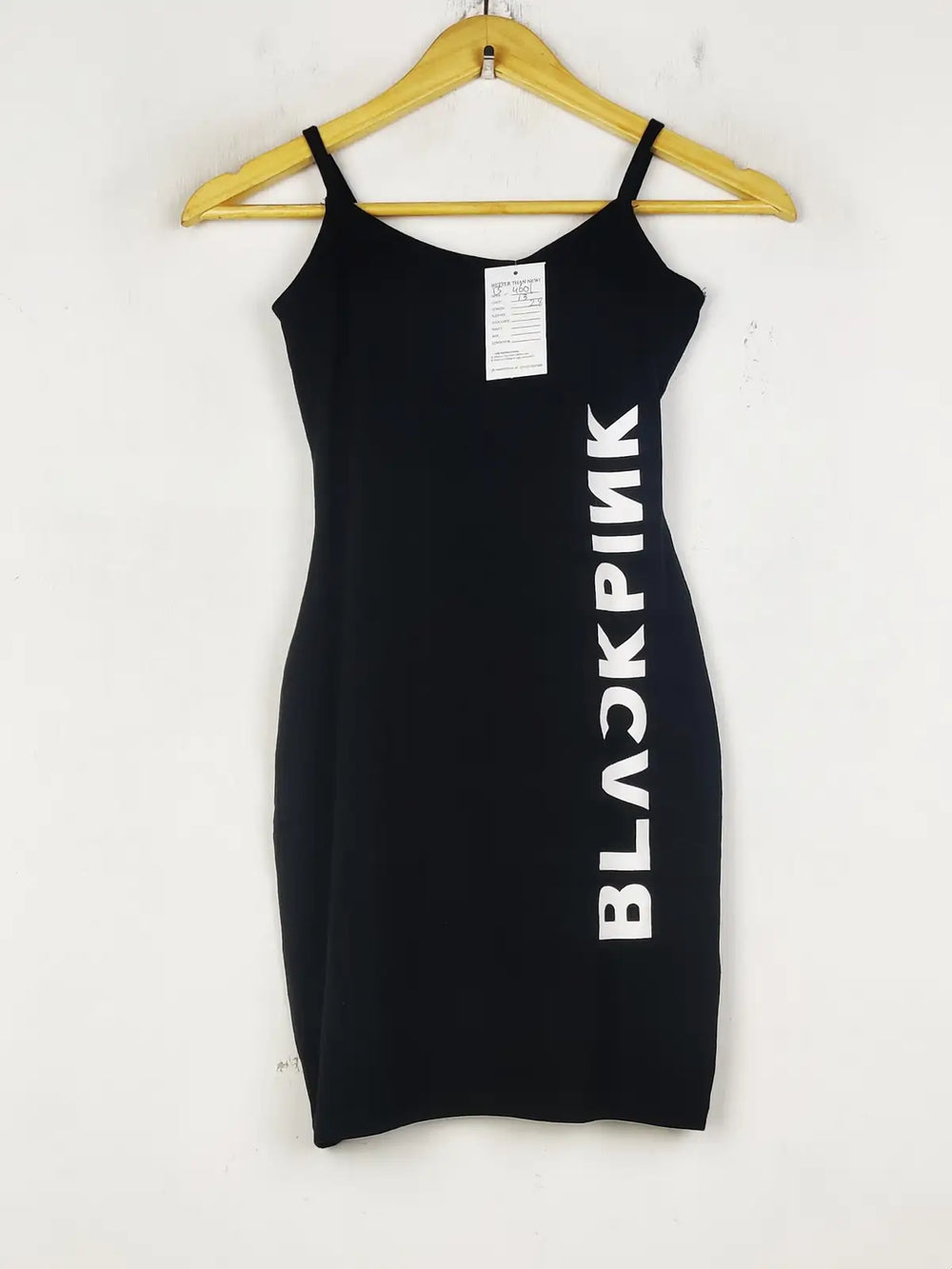 Buy online pre-used pre-loved 100% authentic & Original branded Black Pink (TS-4601) available in Pakistan. Top international brands avilable.