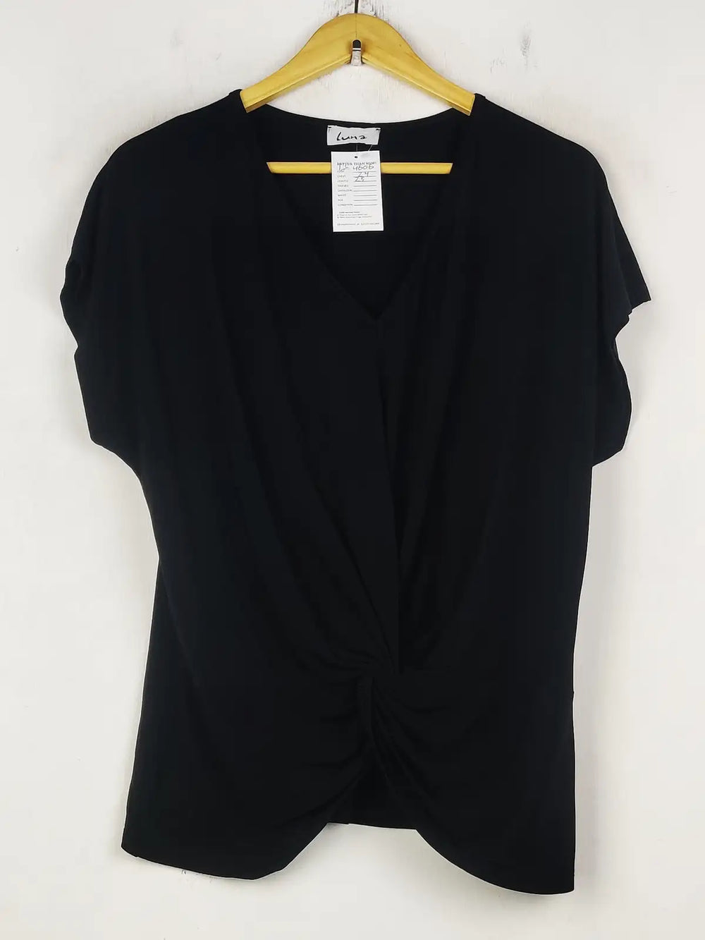 Buy online pre-used pre-loved 100% authentic & Original branded Luna (TS-4606) available in Pakistan. Top international brands avilable.