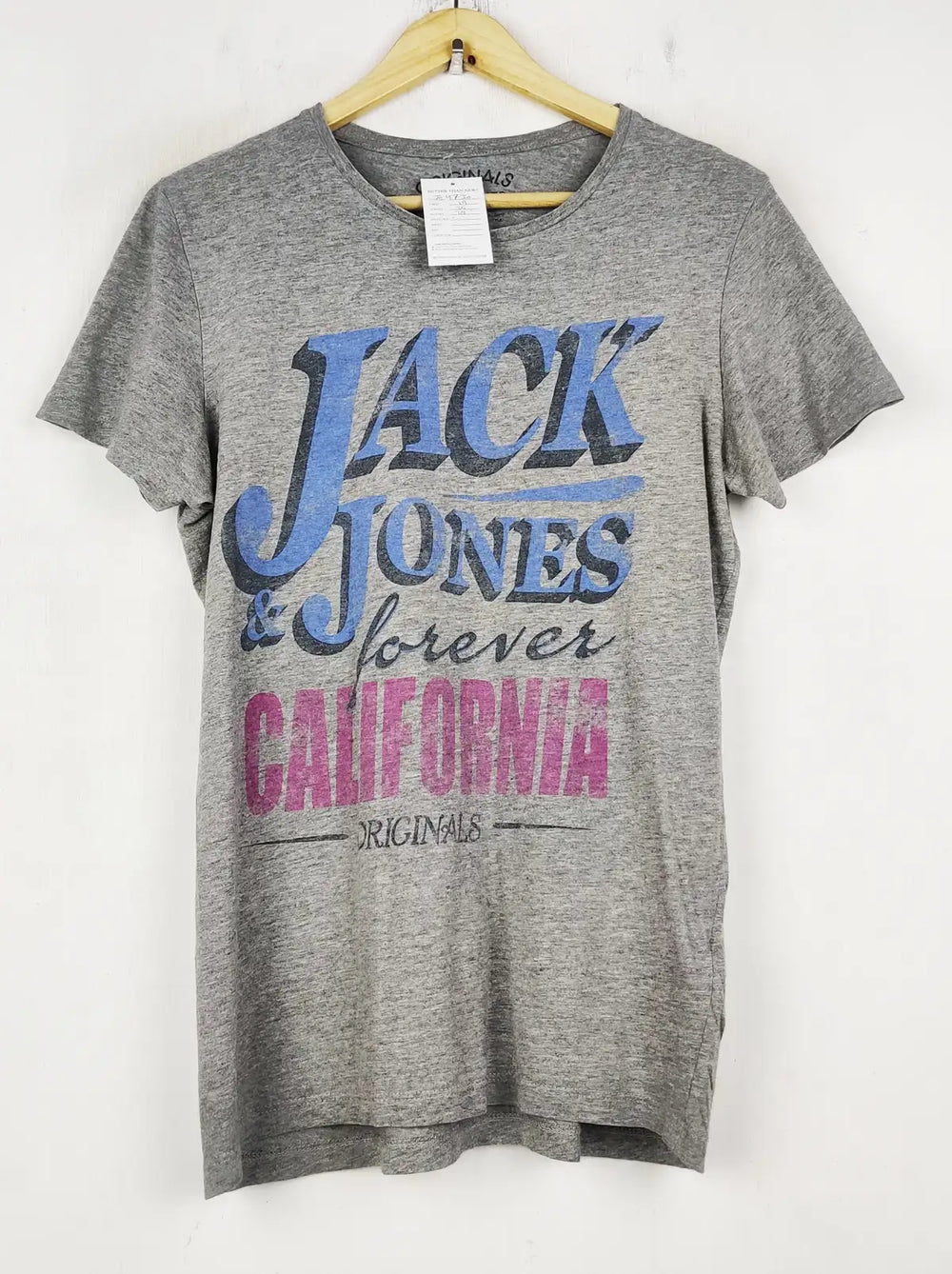 Buy online pre-used pre-loved 100% authentic & Original branded Jack & Jones (TS-4730) available in Pakistan. Top international brands avilable.