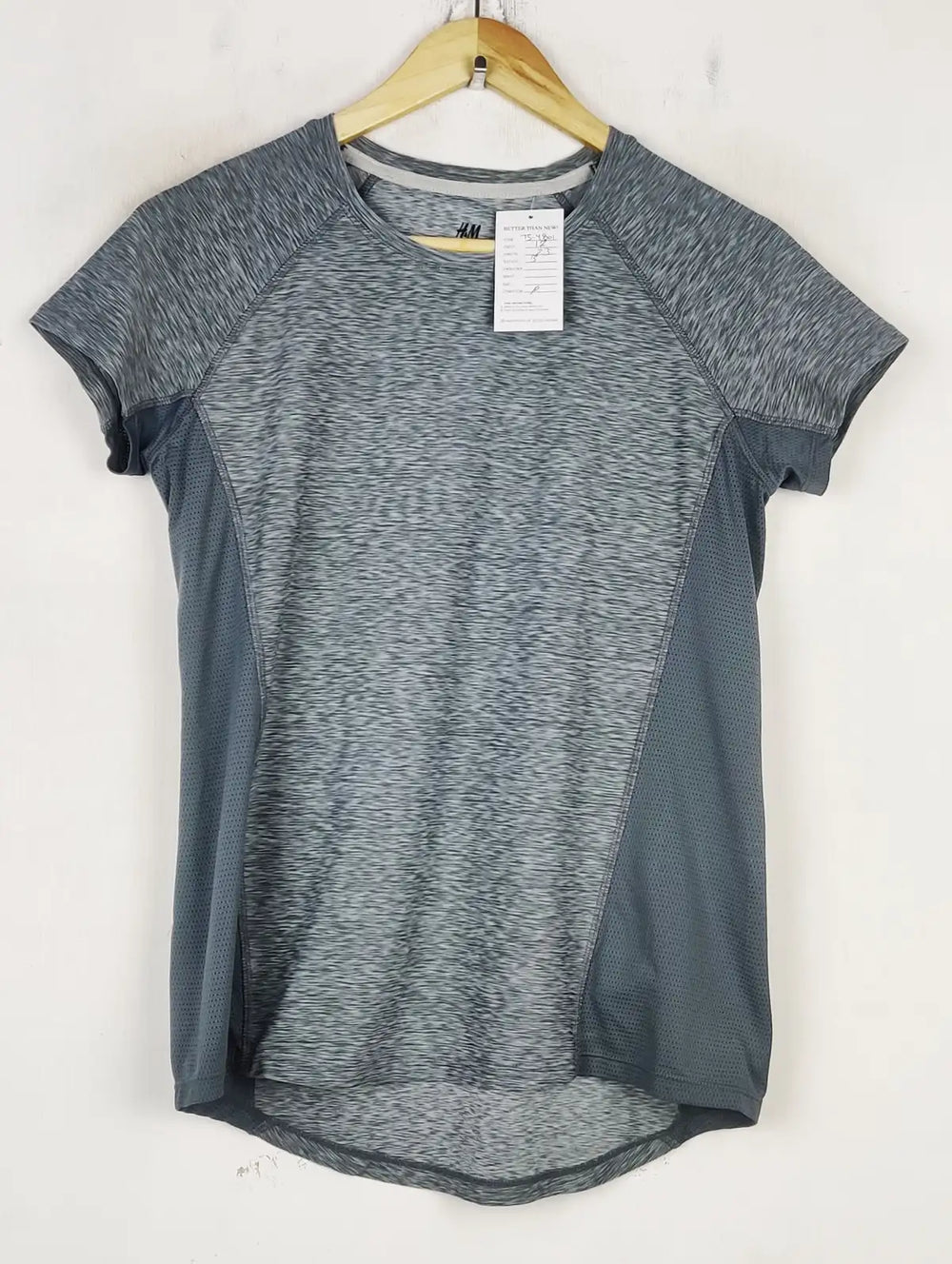 Buy online pre-used pre-loved 100% authentic & Original branded H&M (TS-4801) available in Pakistan. Top international brands avilable.