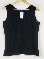Buy online pre-used pre-loved 100% authentic & Original branded Berkertex (TS-4829) available in Pakistan. Top international brands avilable.