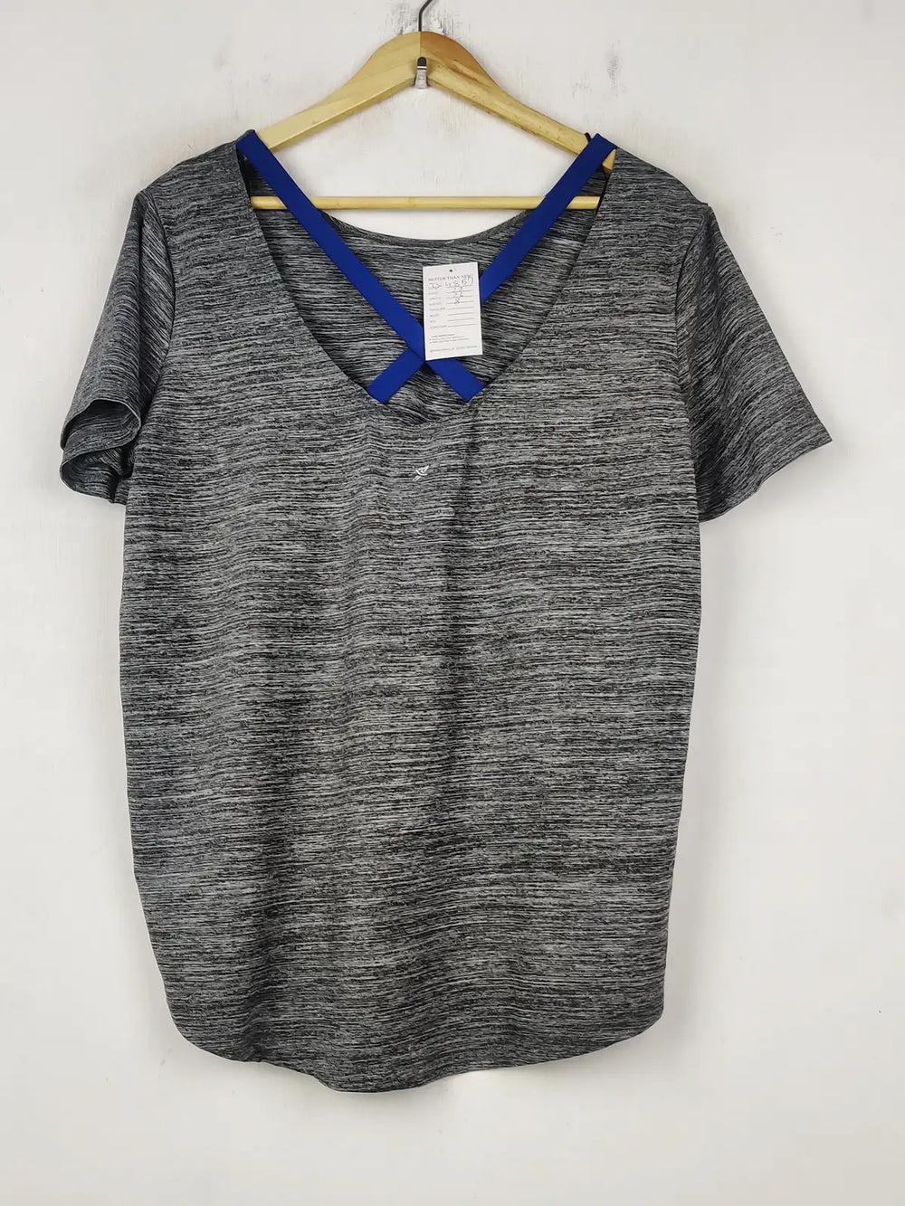 Buy online pre-used pre-loved 100% authentic & Original branded Workout (TS-4857) available in Pakistan. Top international brands avilable.