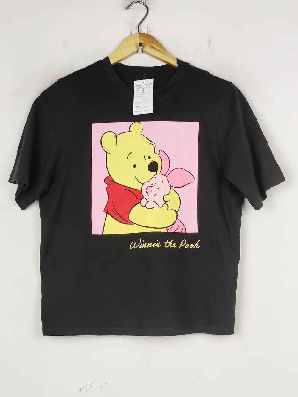 Buy online pre-used pre-loved 100% authentic & Original branded Disney (TS-4867) available in Pakistan. Top international brands avilable.