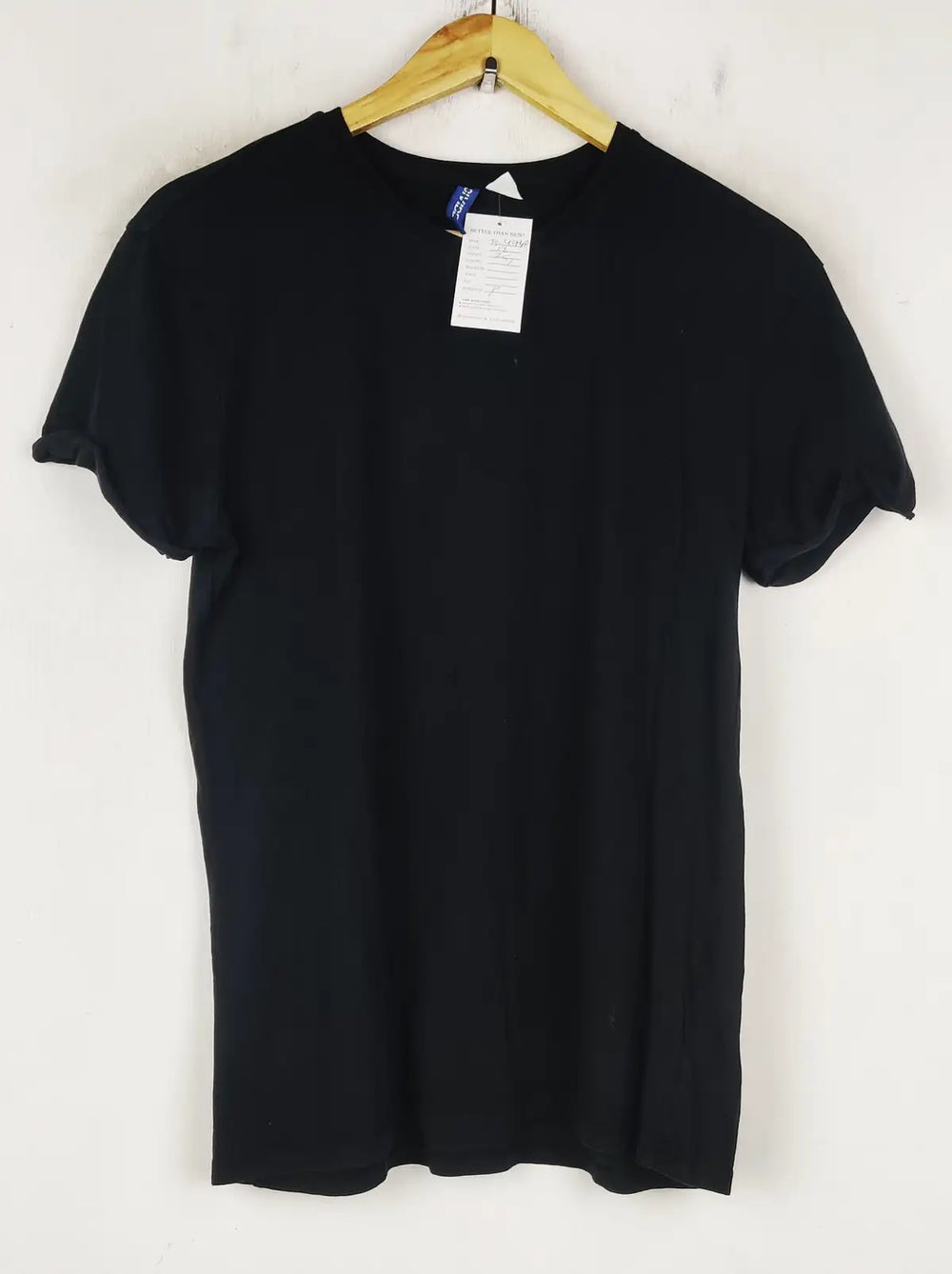 Buy online pre-used pre-loved 100% authentic & Original branded H&M (TS-4948) available in Pakistan. Top international brands avilable.