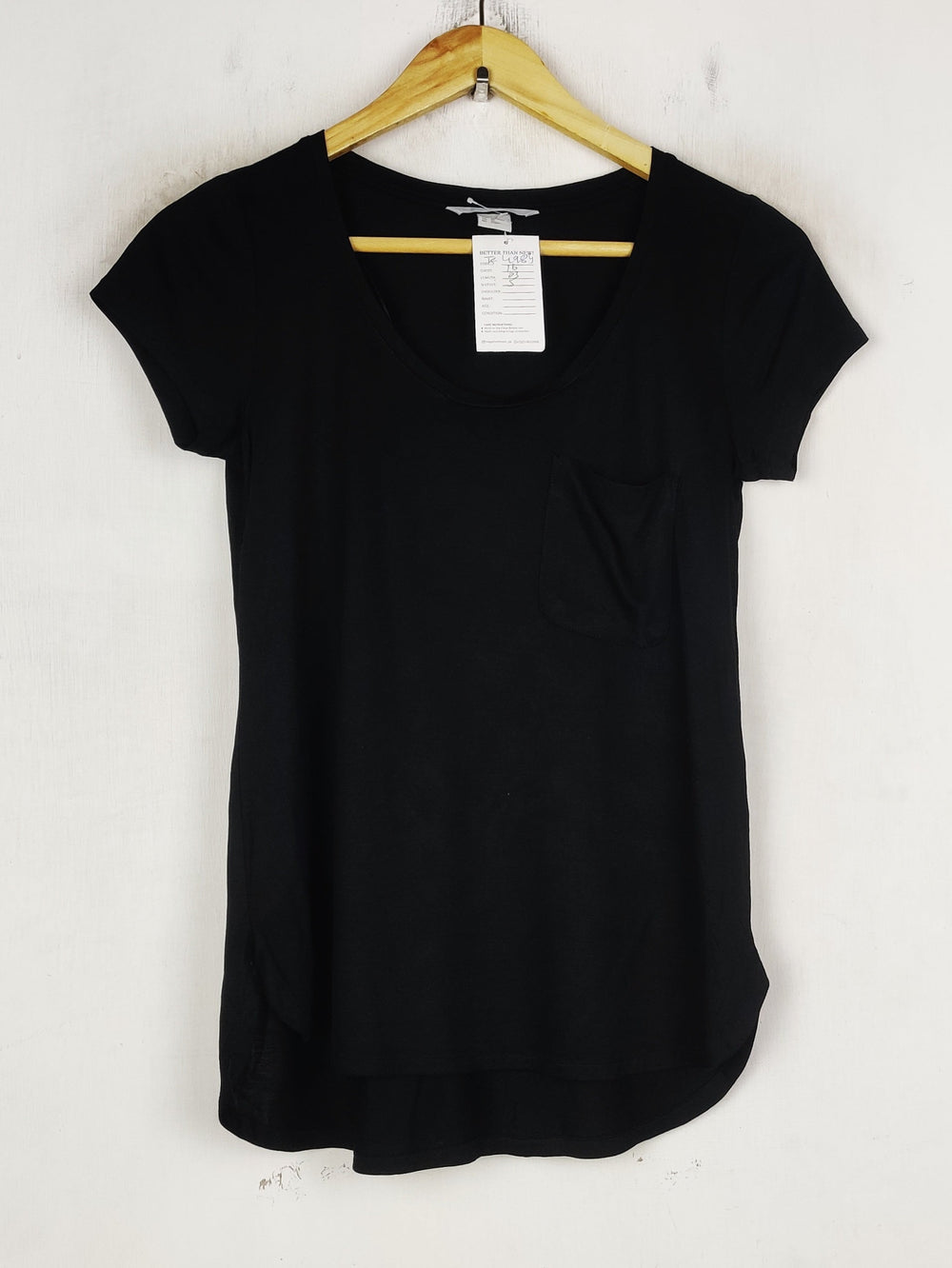 Buy online pre-used pre-loved 100% authentic & Original branded H&M (TS-4984) available in Pakistan. Top international brands avilable.
