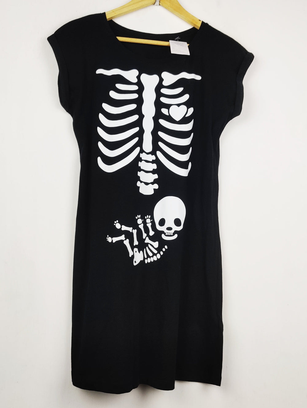 Buy online pre-used pre-loved 100% authentic & Original branded Unknown Brand (TS-5145) available in Pakistan. Top international brands avilable.