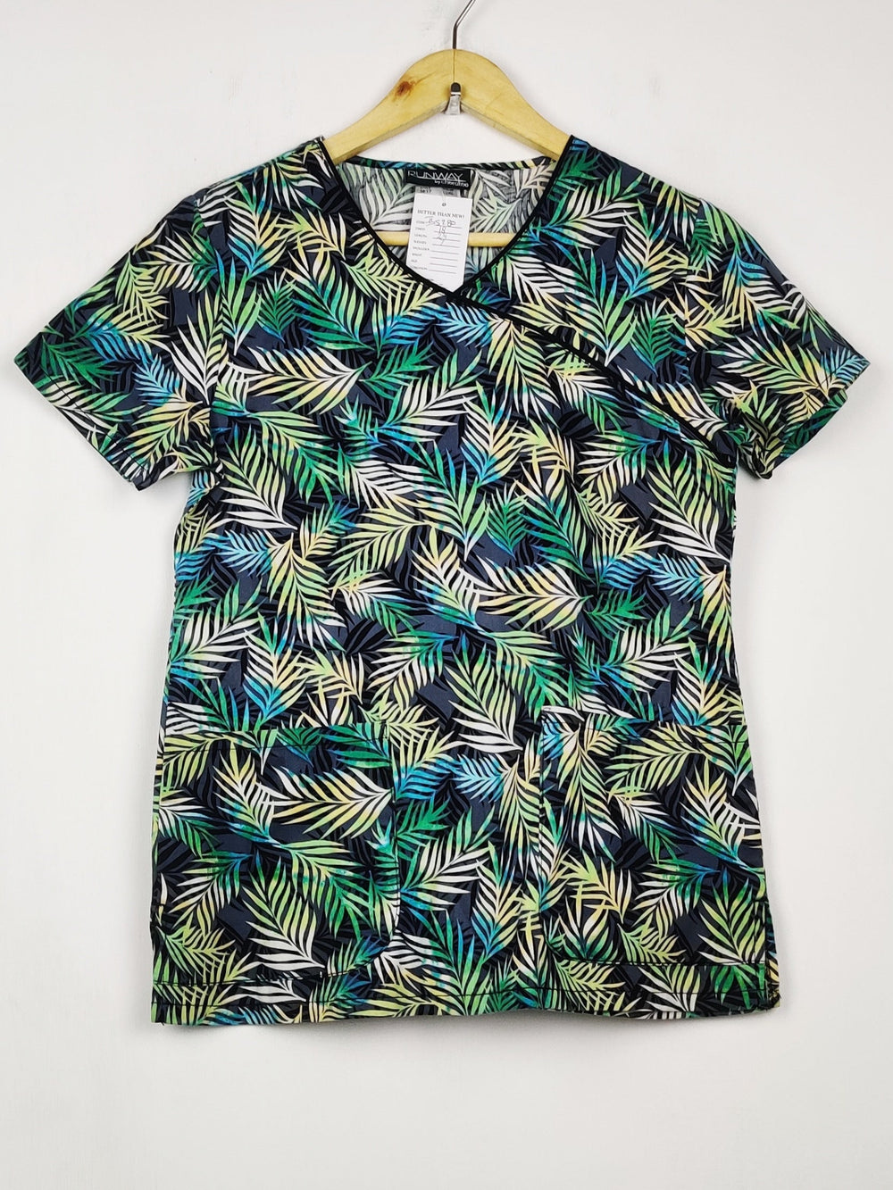 Buy online pre-used pre-loved 100% authentic & Original branded Runway (TS-5280) available in Pakistan. Top international brands avilable.