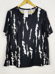 Buy online pre-used pre-loved 100% authentic & Original branded Unknown Brand (TS-5339) available in Pakistan. Top international brands avilable.