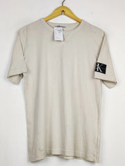 Buy online pre-used pre-loved 100% authentic & Original branded C.A.L.V.I.N K.L.E.In (TS-5445) available in Pakistan. Top international brands avilable.