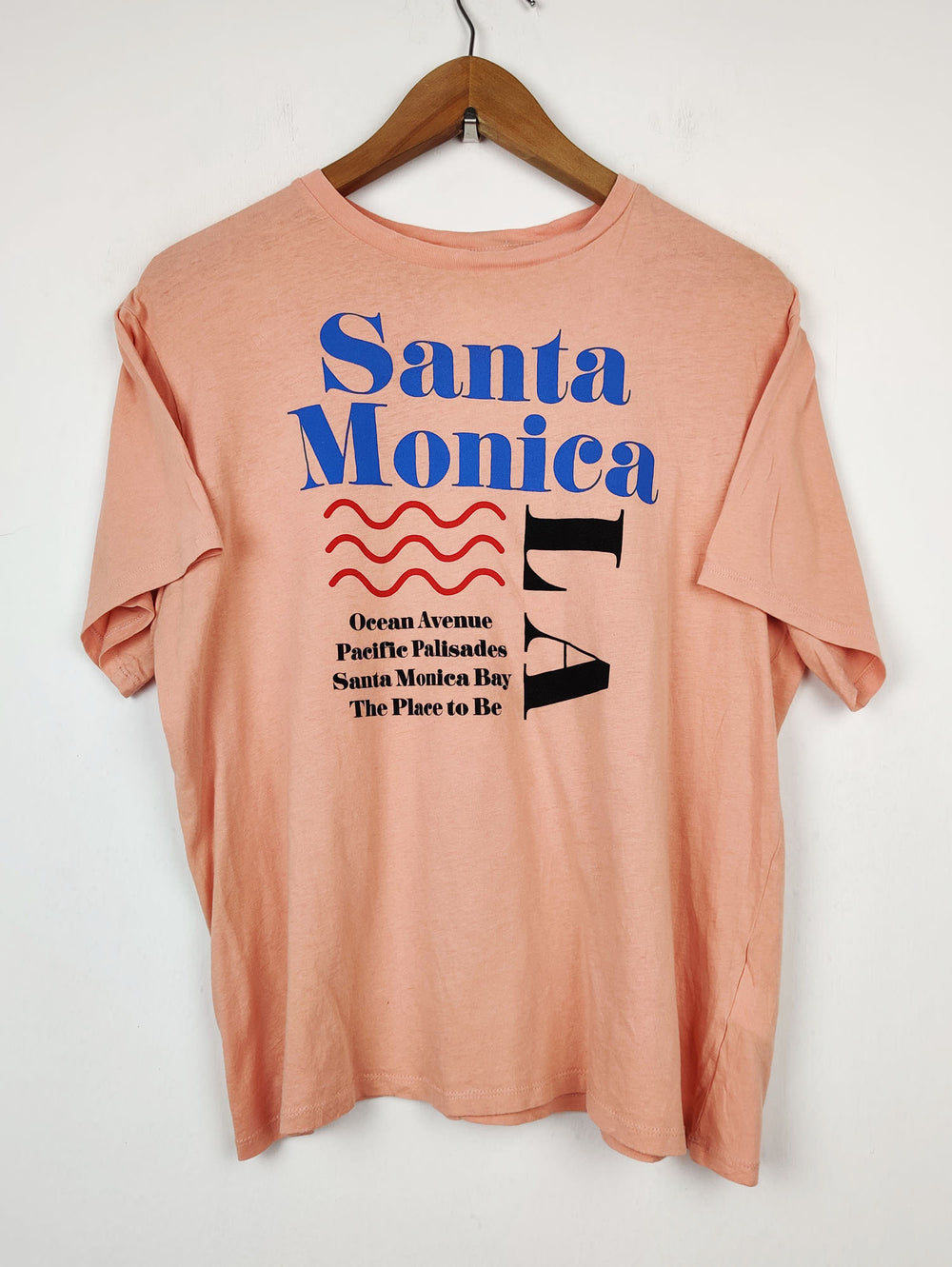 Buy online pre-used pre-loved 100% authentic & Original branded H&M (TS-584) available in Pakistan. Top international brands avilable.