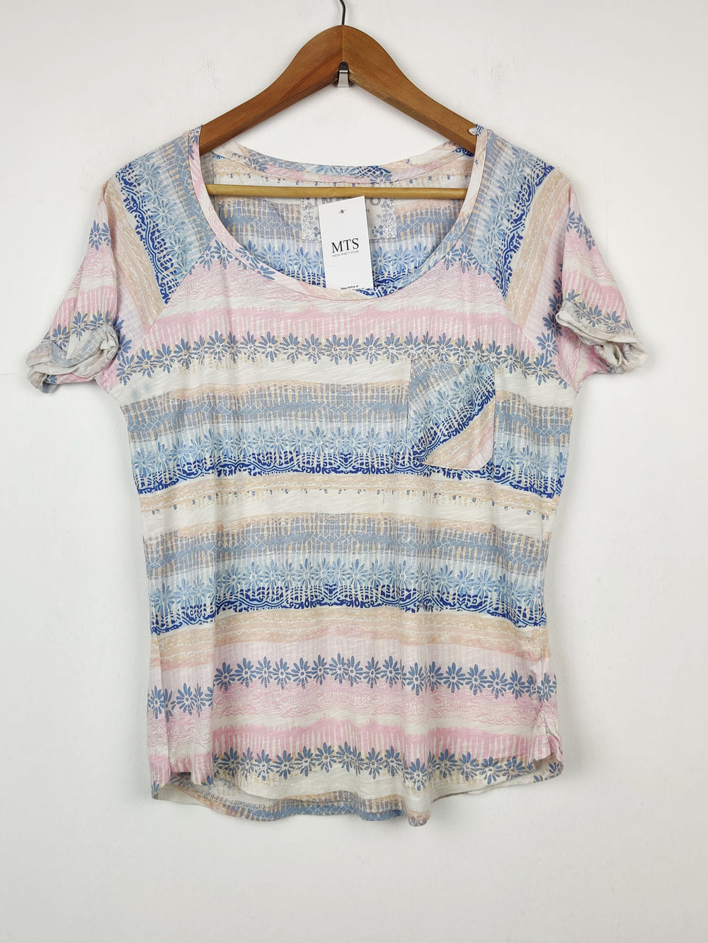 Buy online pre-used pre-loved 100% authentic & Original branded Indigo Collection (TS-624) available in Pakistan. Top international brands avilable.