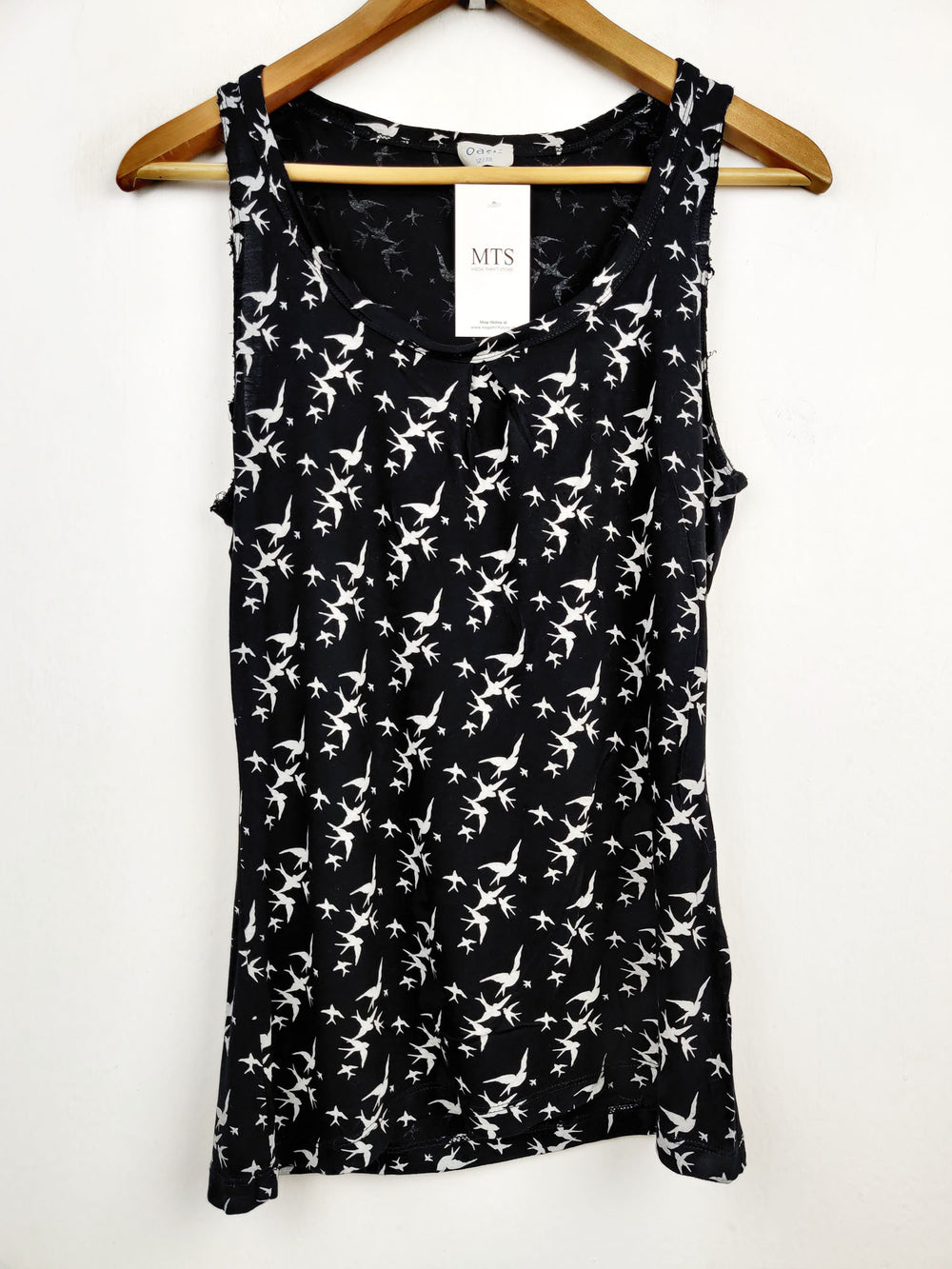 Buy online pre-used pre-loved 100% authentic & Original branded Oasis (TS-919) available in Pakistan. Top international brands avilable.