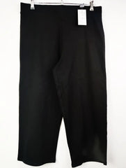 Buy online pre-used pre-loved 100% authentic & Original branded Marks & Spencer (TT-1071) available in Pakistan. Top international brands avilable.