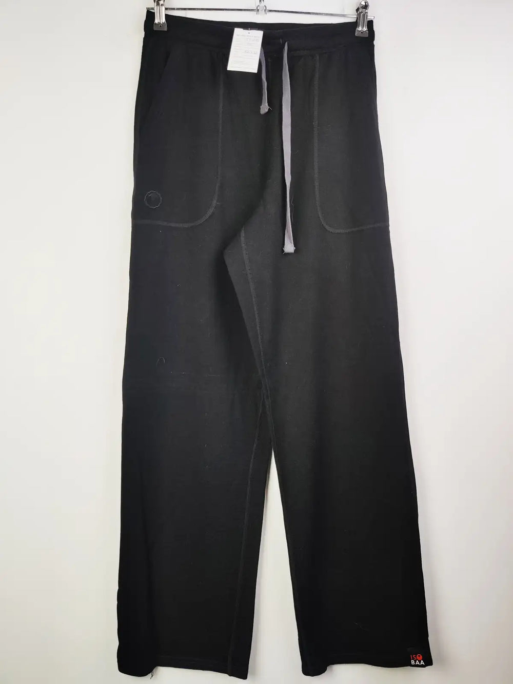 Buy online pre-used pre-loved 100% authentic & Original branded Unknown Brand (TT-1073) available in Pakistan. Top international brands avilable.