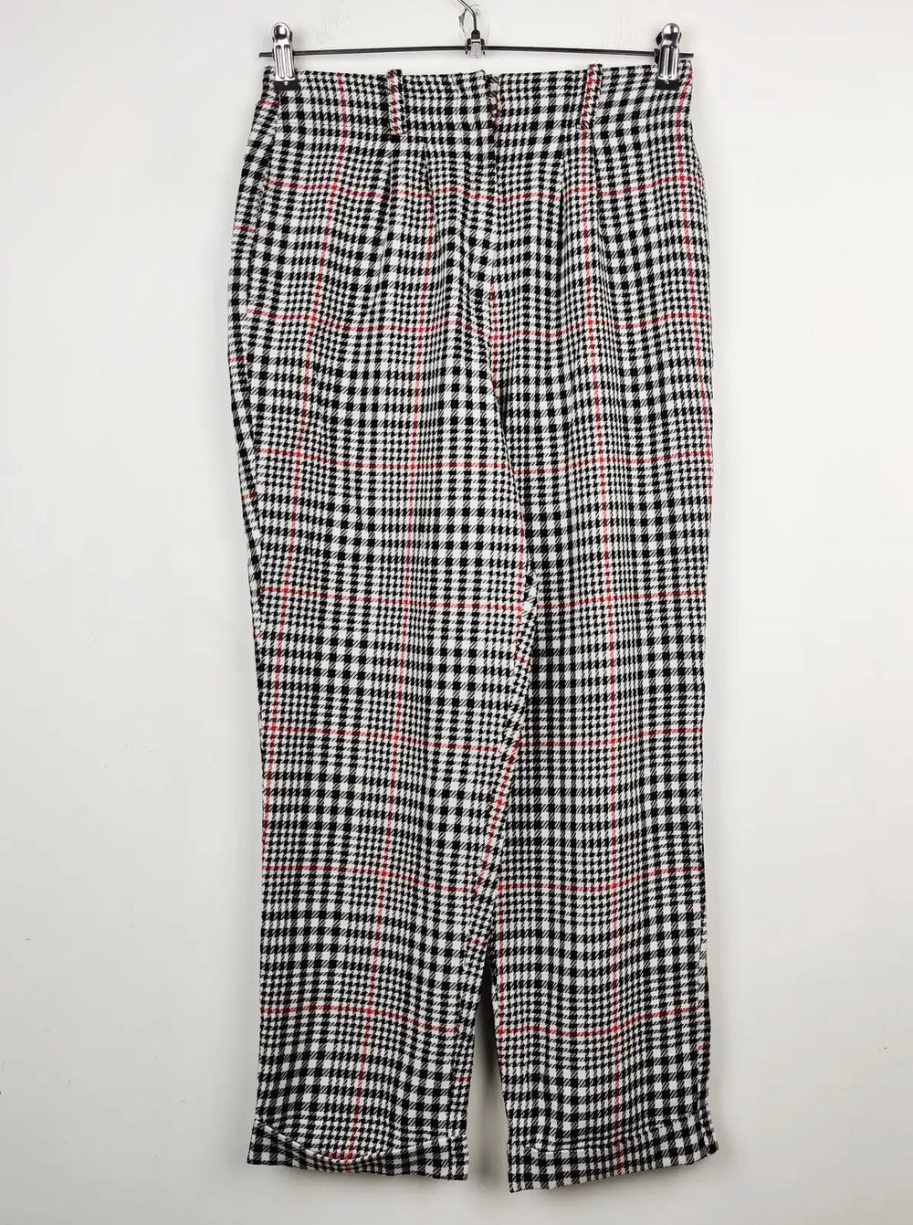 Buy online pre-used pre-loved 100% authentic & Original branded Topshop (TT-1125) available in Pakistan. Top international brands avilable.