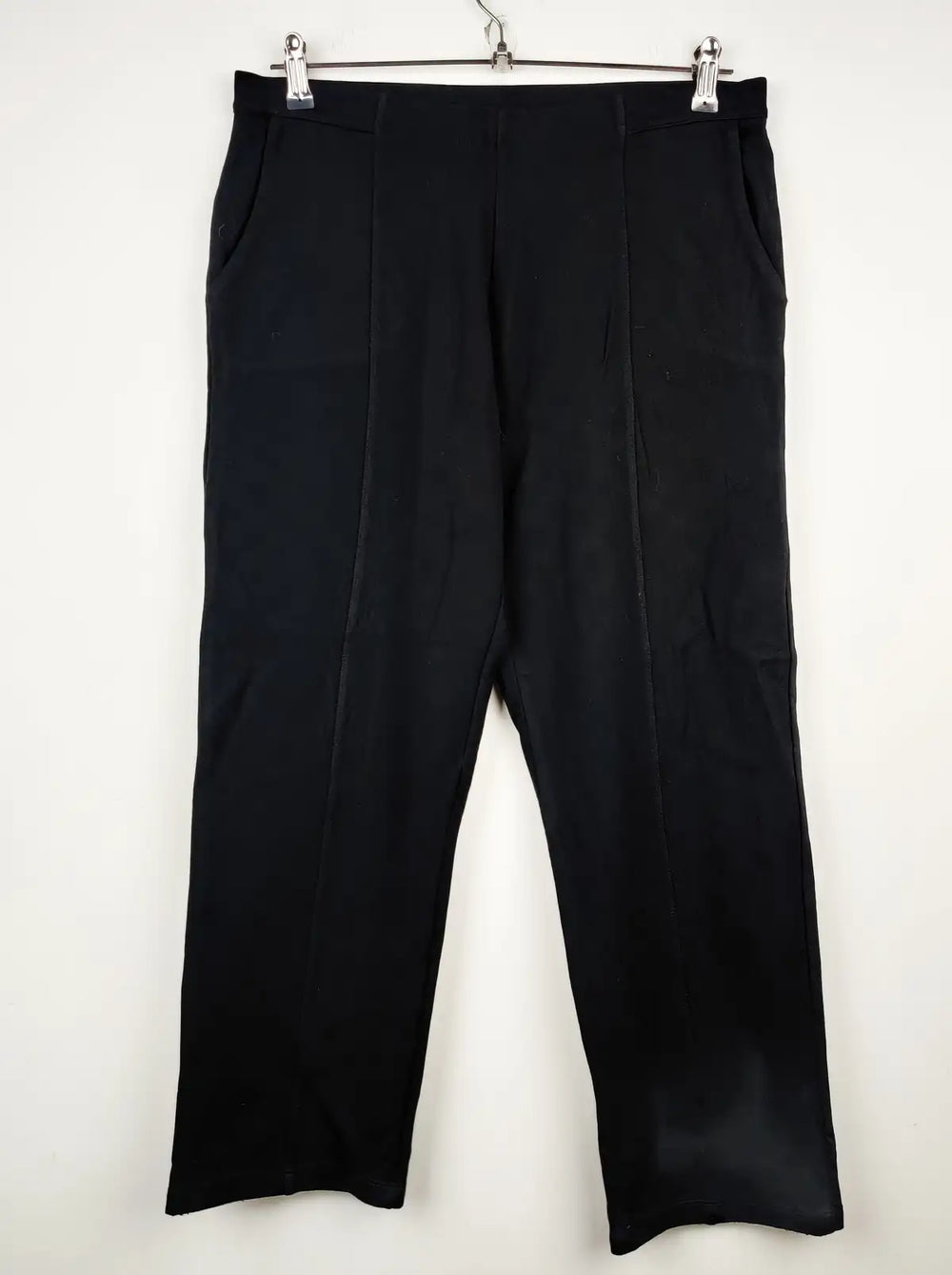 Buy online pre-used pre-loved 100% authentic & Original branded Marks & Spencer (TT-1145) available in Pakistan. Top international brands avilable.