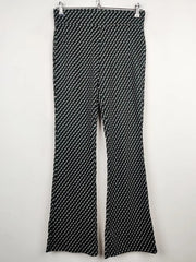 Buy online pre-used pre-loved 100% authentic & Original branded Marks & Spencer (TT-1146) available in Pakistan. Top international brands avilable.