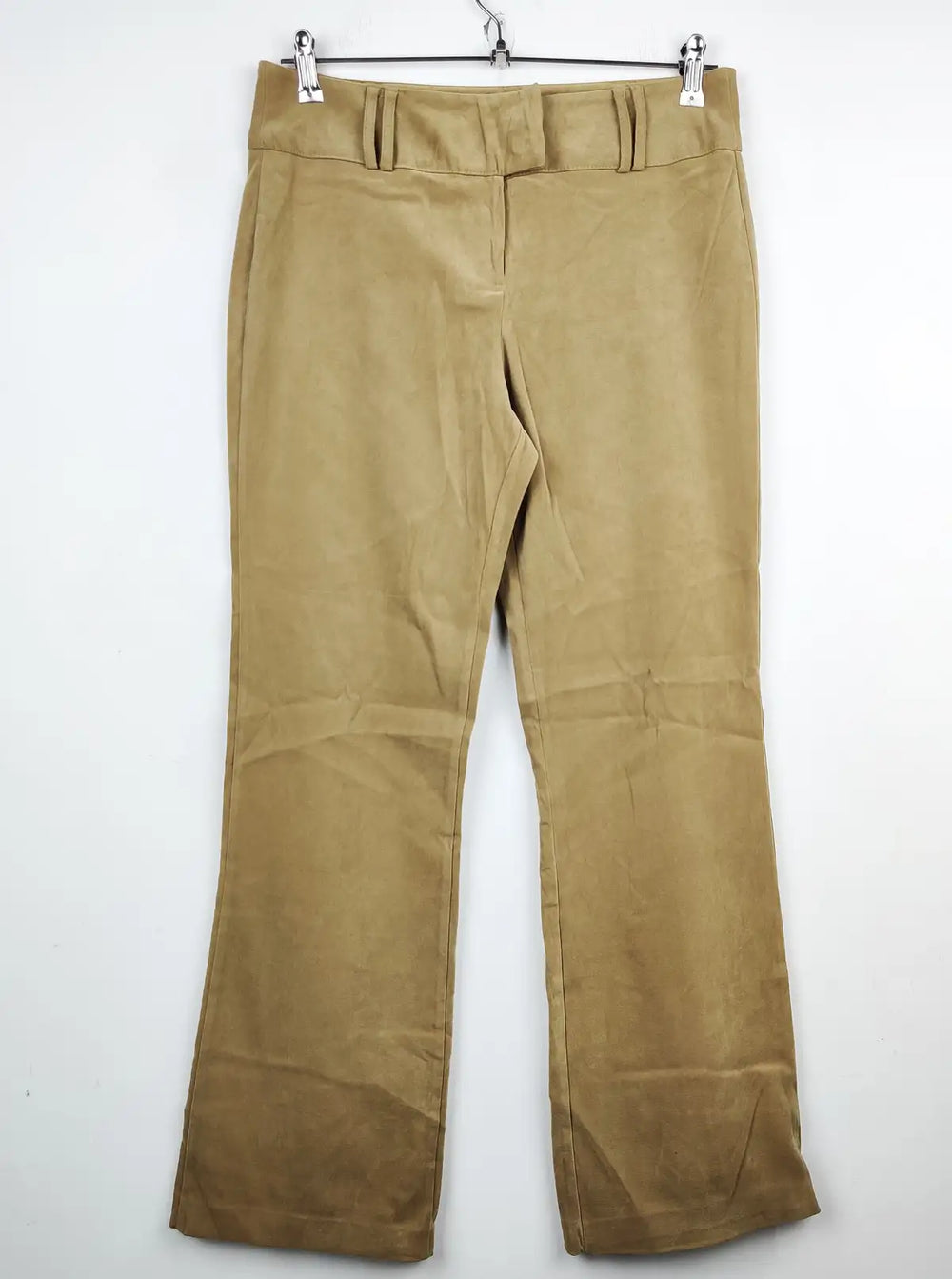 Buy online pre-used pre-loved 100% authentic & Original branded Amar Anto (TT-1152) available in Pakistan. Top international brands avilable.