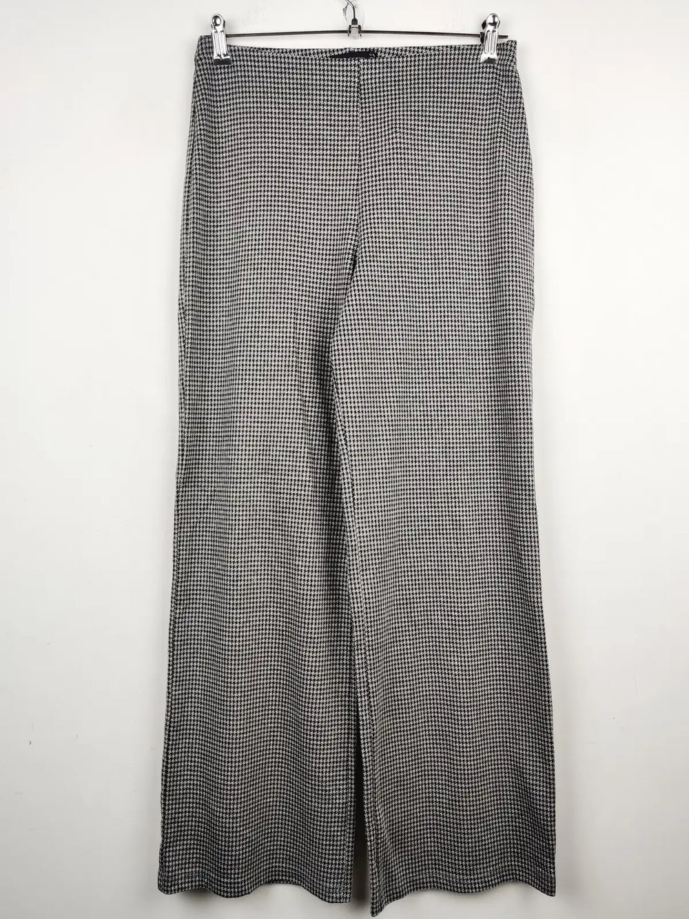 Buy online pre-used pre-loved 100% authentic & Original branded Marks & Spencer (TT-1153) available in Pakistan. Top international brands avilable.