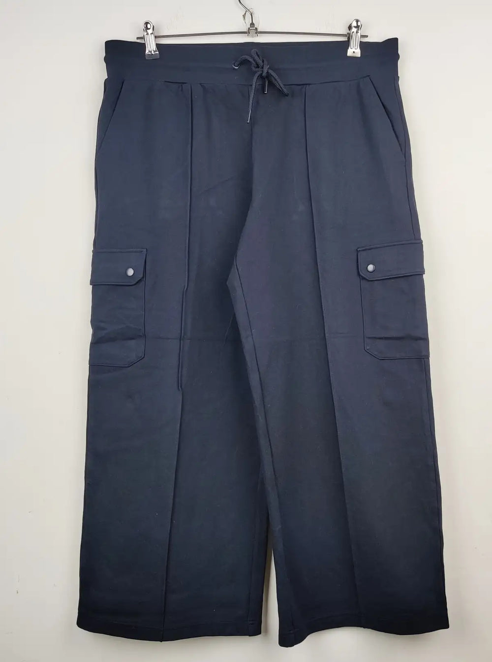 Buy online pre-used pre-loved 100% authentic & Original branded Marks & Spencer (TT-1197) available in Pakistan. Top international brands avilable.