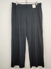 Buy online pre-used pre-loved 100% authentic & Original branded Marks & Spencer (TT-1198) available in Pakistan. Top international brands avilable.