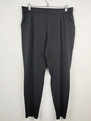 Buy online pre-used pre-loved 100% authentic & Original branded Wallis (TT-1202) available in Pakistan. Top international brands avilable.