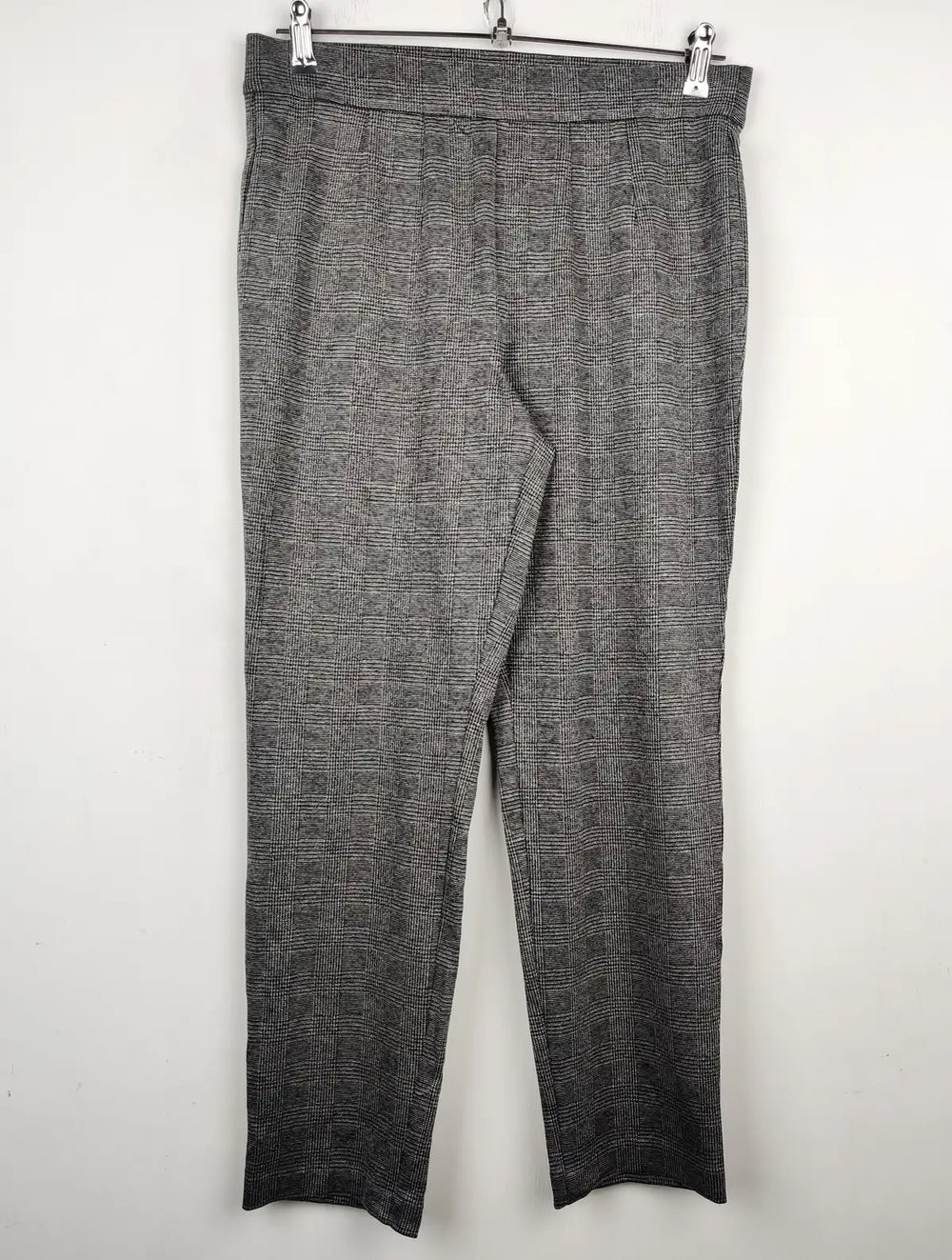 Buy online pre-used pre-loved 100% authentic & Original branded Marks & Spencer (TT-1220) available in Pakistan. Top international brands avilable.