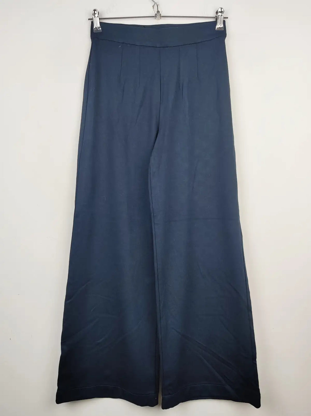 Buy online pre-used pre-loved 100% authentic & Original branded Marks & Spencer (TT-1228) available in Pakistan. Top international brands avilable.