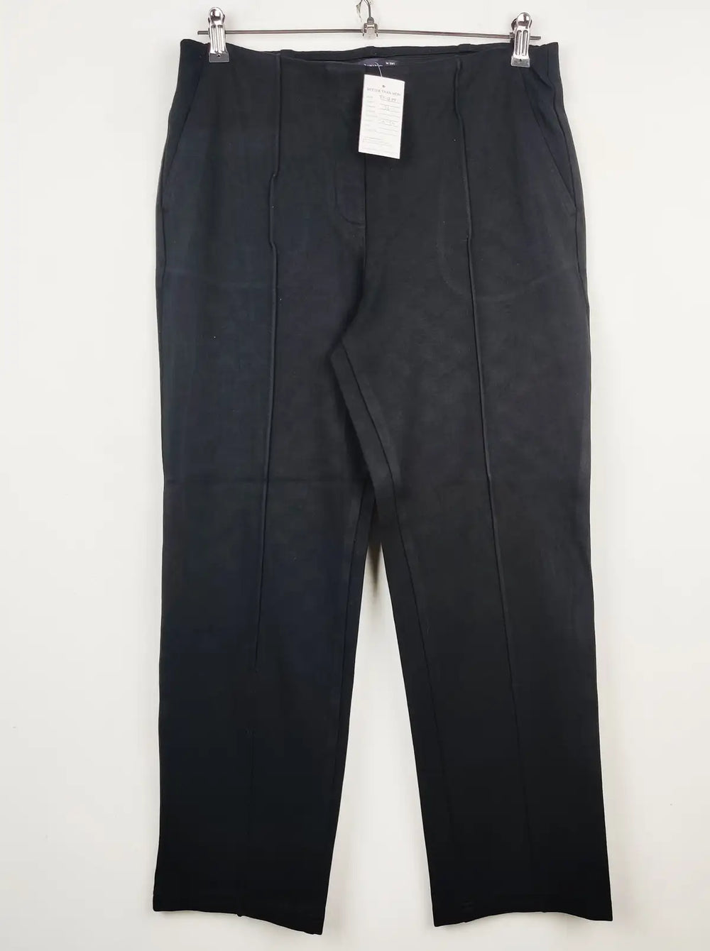 Buy online pre-used pre-loved 100% authentic & Original branded Marks & Spencer (TT-1239) available in Pakistan. Top international brands avilable.