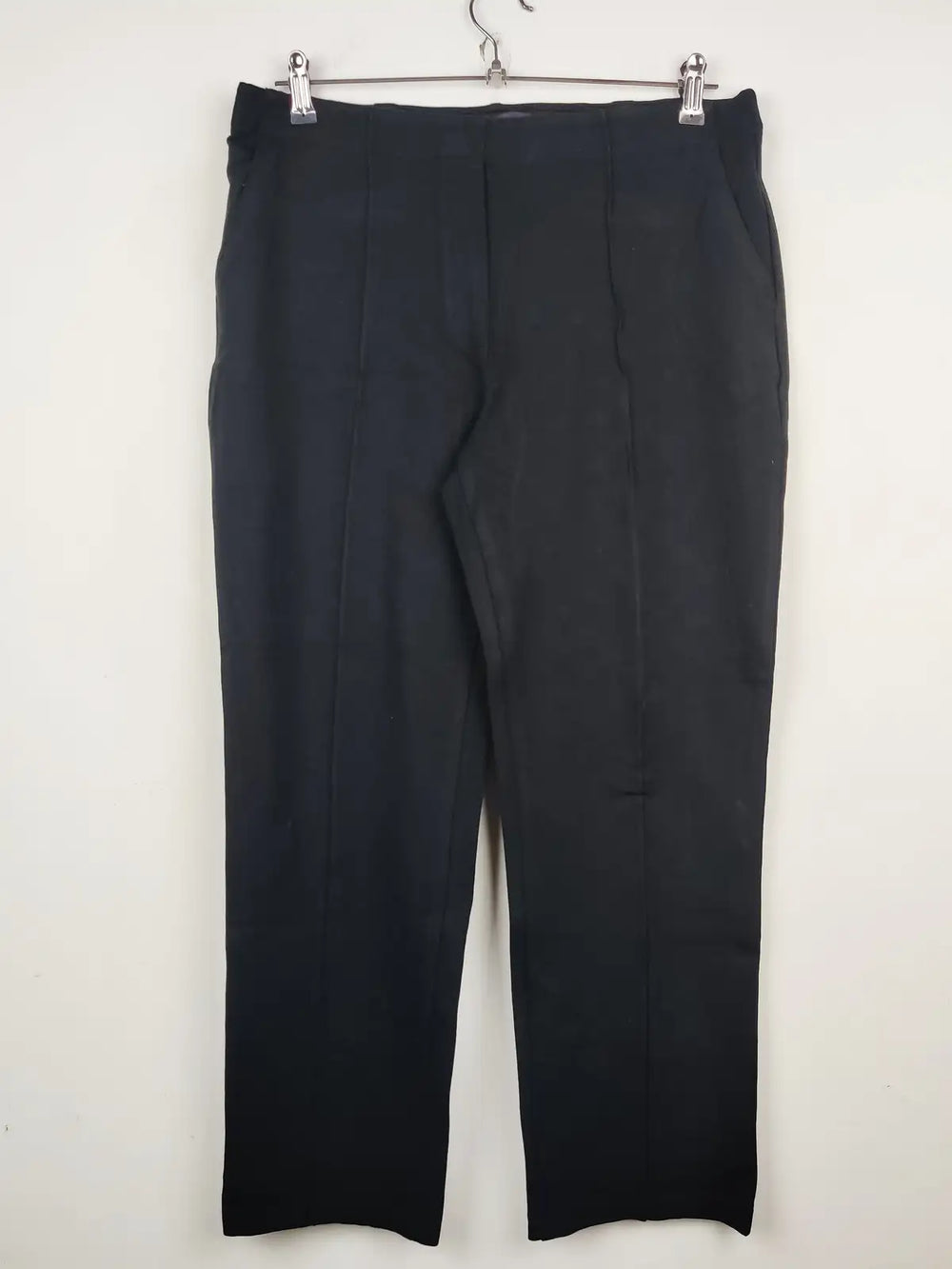 Buy online pre-used pre-loved 100% authentic & Original branded Marks & Spencer (TT-1243) available in Pakistan. Top international brands avilable.