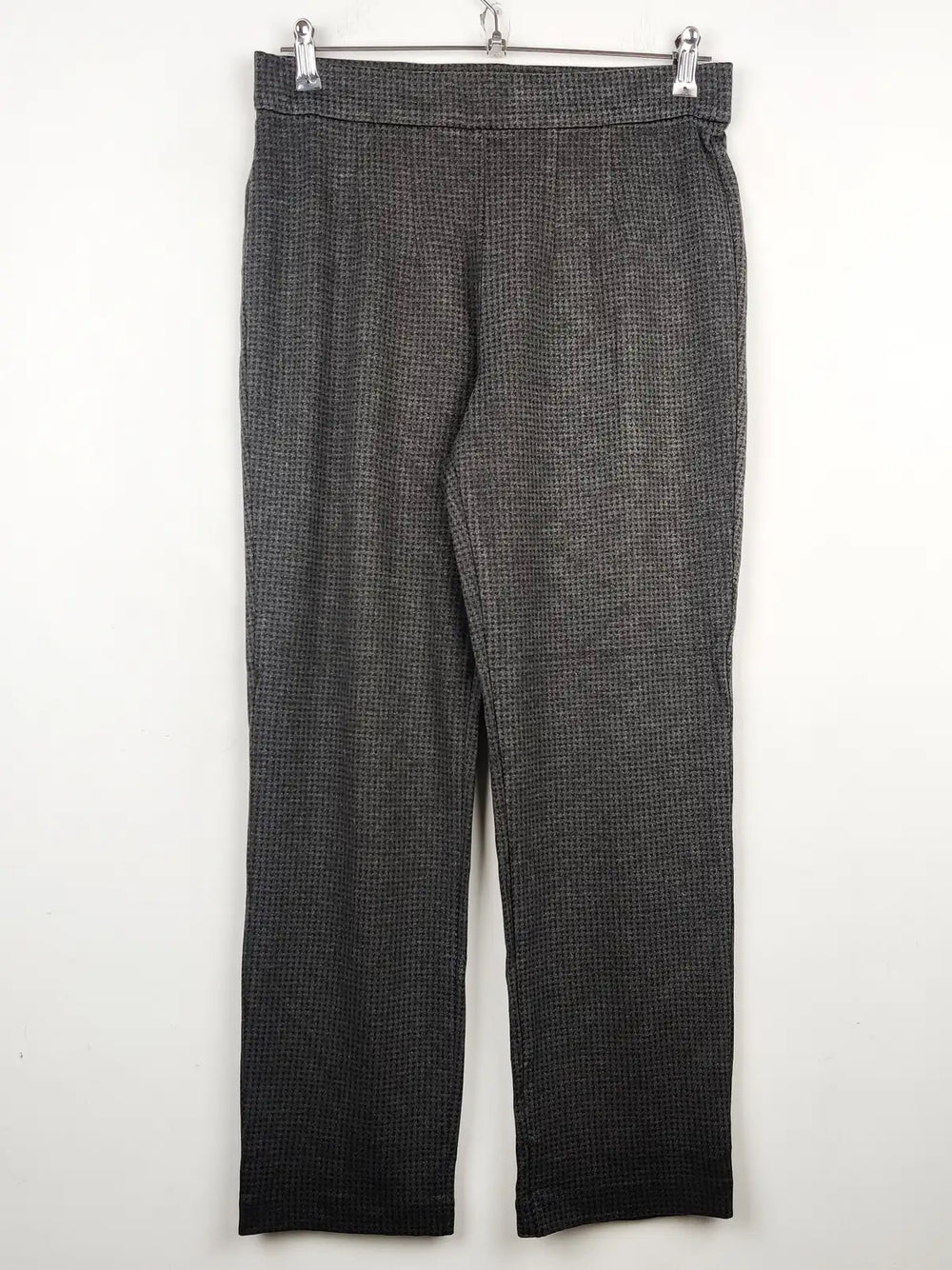 Buy online pre-used pre-loved 100% authentic & Original branded Marks & Spencer (TT-1251) available in Pakistan. Top international brands avilable.