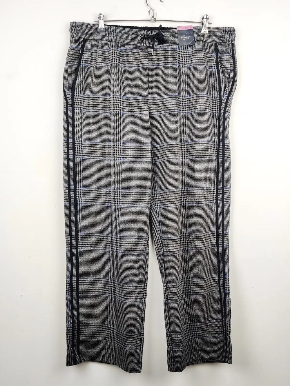 Buy online pre-used pre-loved 100% authentic & Original branded Marks & Spencer (TT-1255) available in Pakistan. Top international brands avilable.