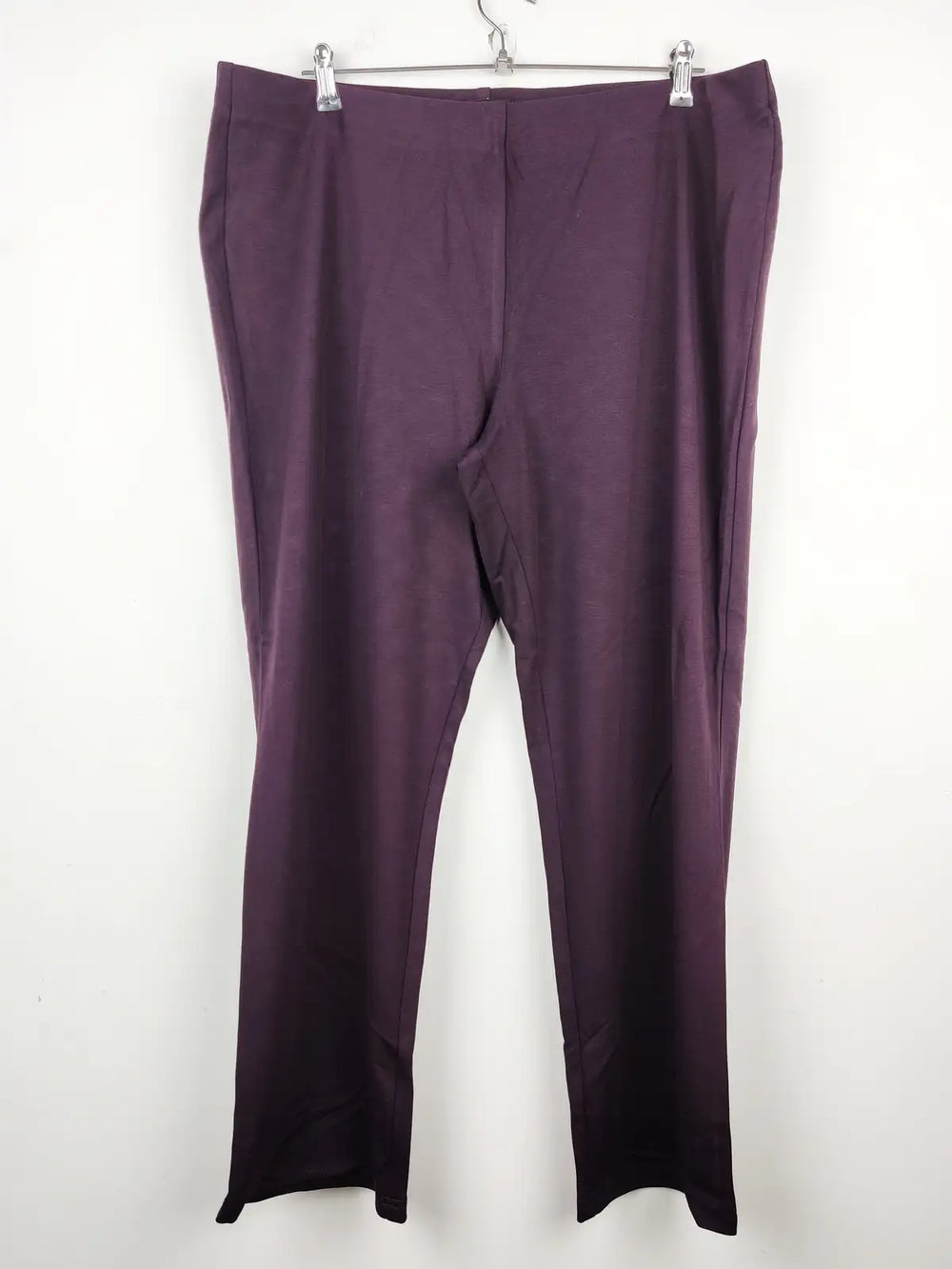 Buy online pre-used pre-loved 100% authentic & Original branded Papaya (TT-1261) available in Pakistan. Top international brands avilable.