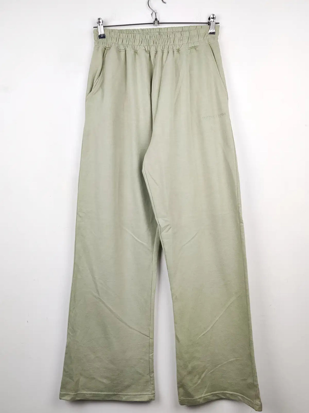 Buy online pre-used pre-loved 100% authentic & Original branded Prettylittlething (TT-1285) available in Pakistan. Top international brands avilable.