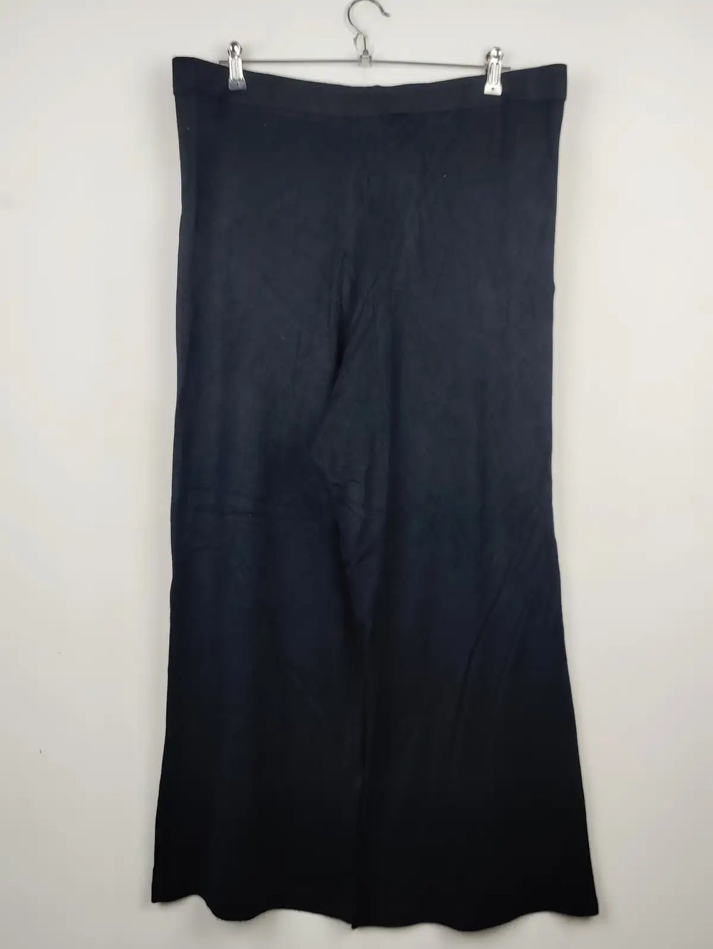 Buy online pre-used pre-loved 100% authentic & Original branded Dorothy Perkins (TT-1301) available in Pakistan. Top international brands avilable.