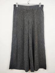 Buy online pre-used pre-loved 100% authentic & Original branded Topshop (TT-1305) available in Pakistan. Top international brands avilable.