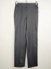 Buy online pre-used pre-loved 100% authentic & Original branded Marks & Spencer (TT-1375) available in Pakistan. Top international brands avilable.