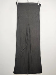 Buy online pre-used pre-loved 100% authentic & Original branded H&M (TT-1385) available in Pakistan. Top international brands avilable.