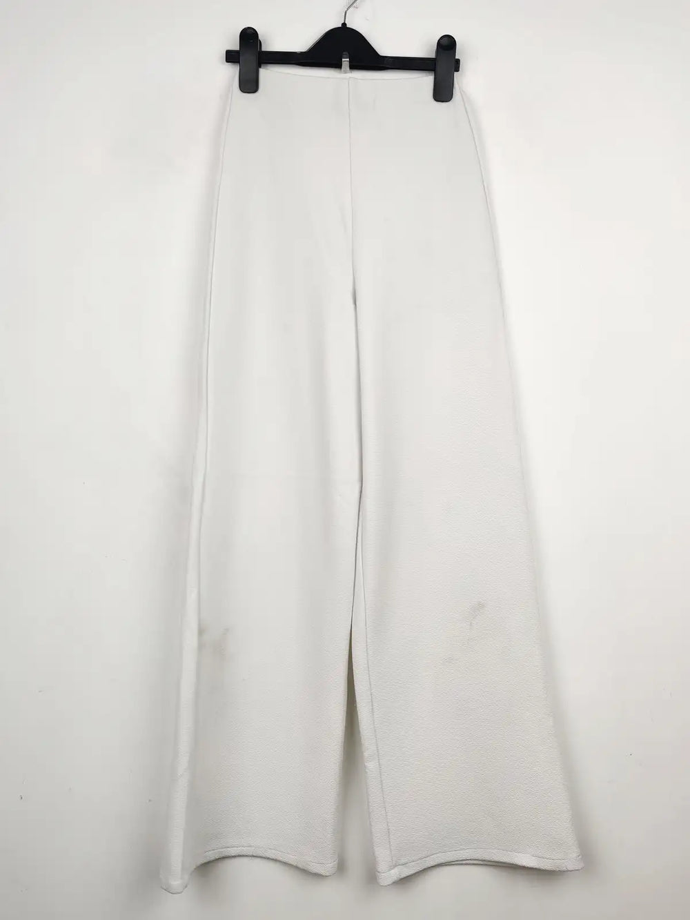 Buy online pre-used pre-loved 100% authentic & Original branded Prettylittlething (TT-1389) available in Pakistan. Top international brands avilable.